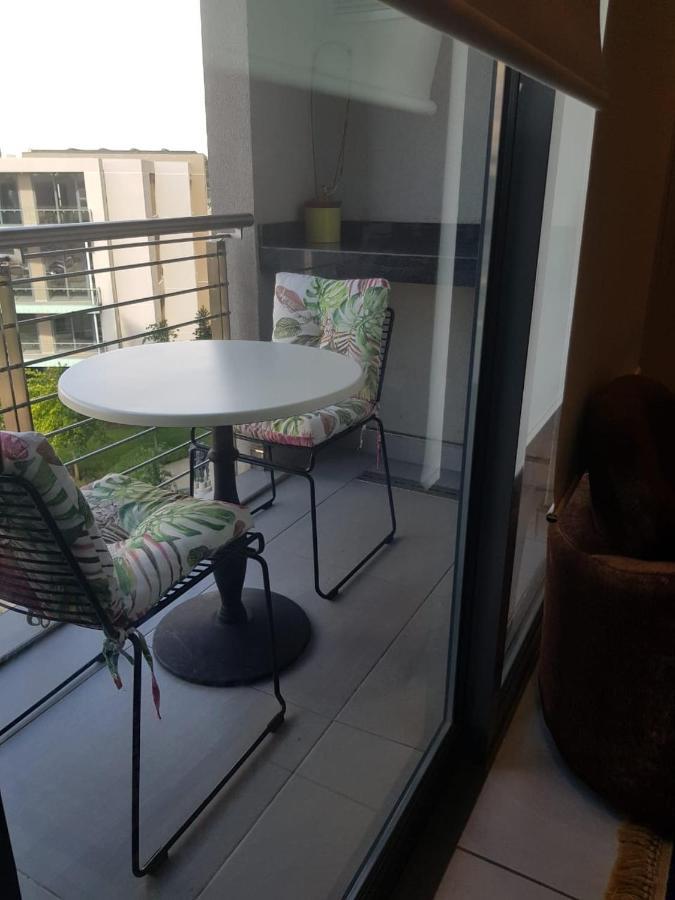Menlyn Maine Trilogy Hotel Pretoria Exterior photo